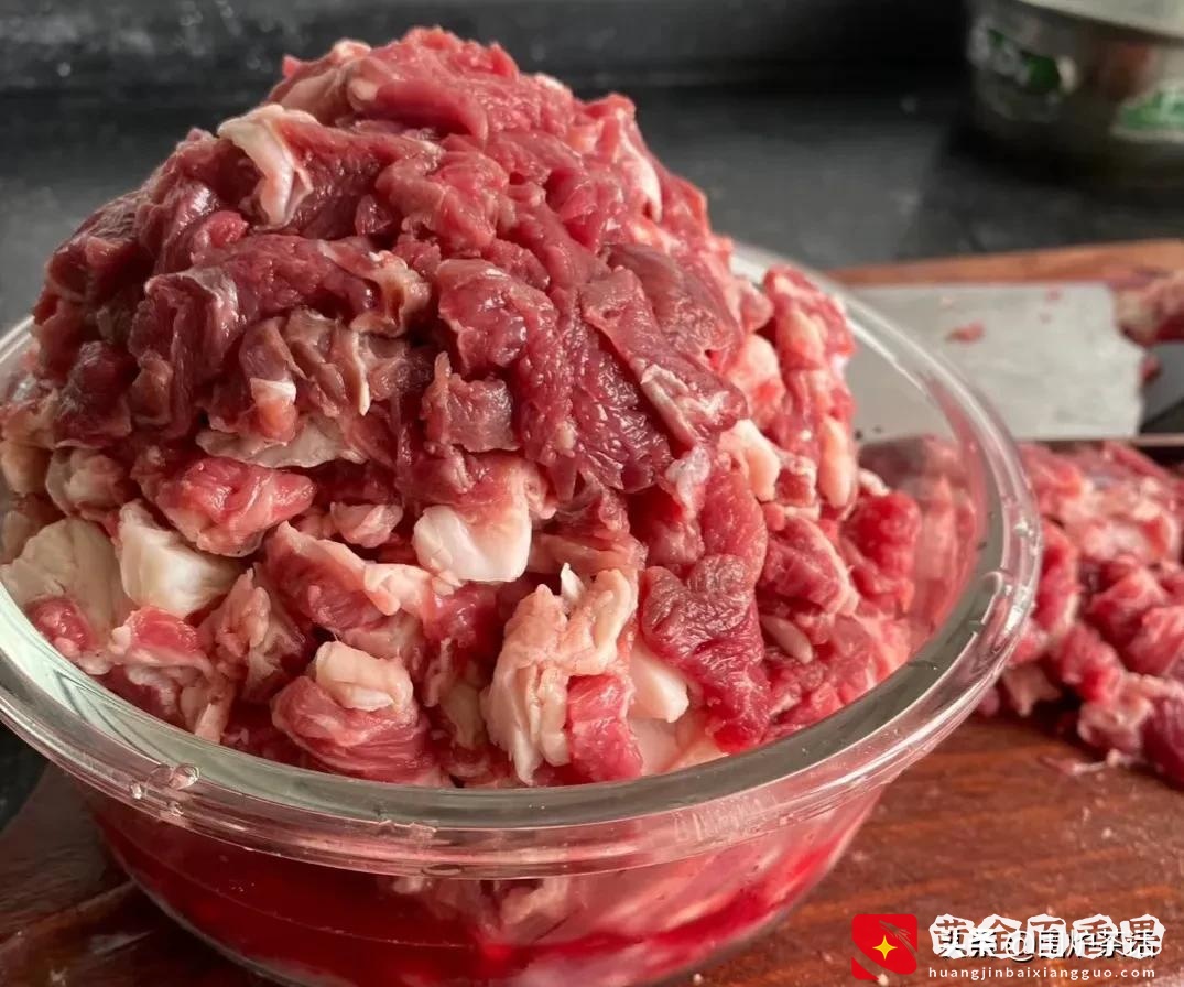 为什么很多饭馆里的牛肉吃起来不香了？是假牛肉吗？