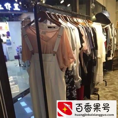 投资8万开服装店，一年赚不到5万块，打工妹直言白忙活两年