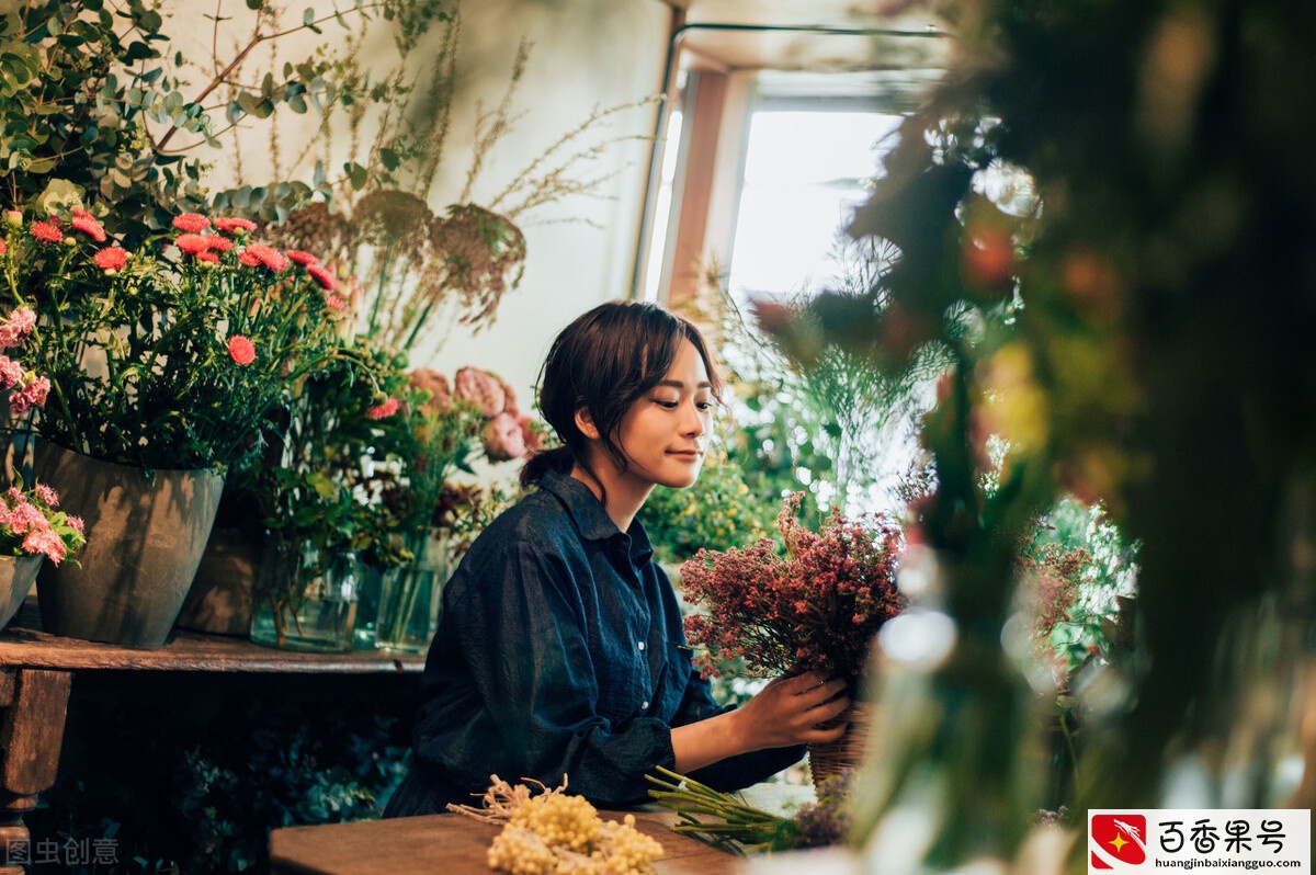 成本低适合女性开个店的项目有哪些？