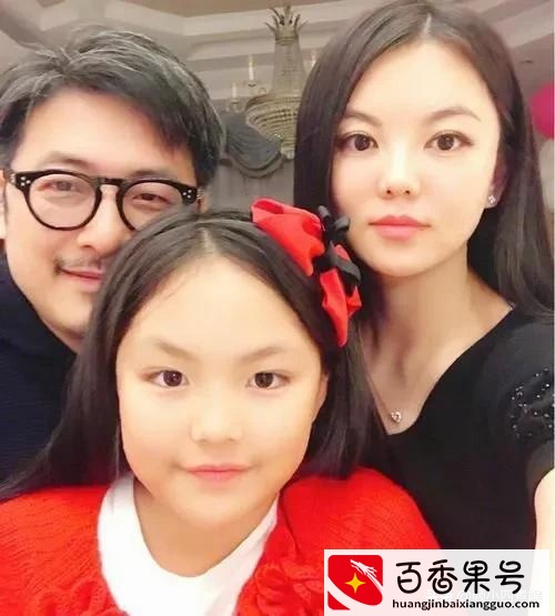 李湘离婚是真的吗？李湘王岳伦离了婚是真的吗？