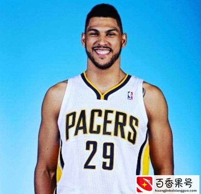 5位身穿29号的NBA球员，他曾经跟随马刺队夺得14年总冠军