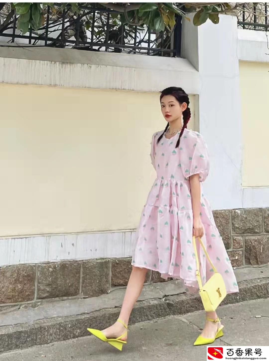 黄黑皮肤适合穿什么颜色的衣服