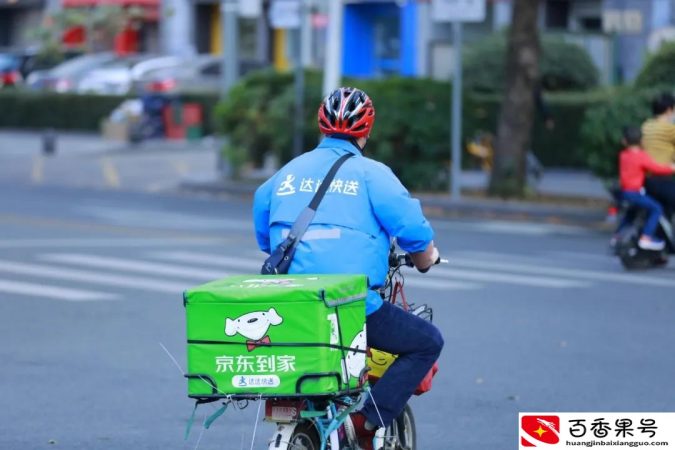 京东做外卖，抖音搞配送，美团遭到双面夹击