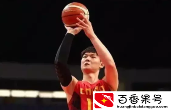 福建小伙王哲林杀进NBA 18岁时身高就达2.1米