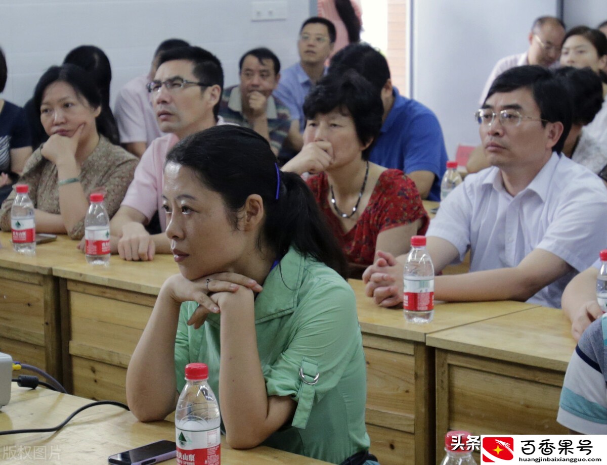 小学升初中怎么分学校？按就近入学的原则，分单校划片和多校划片