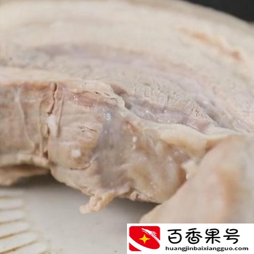 白切猪肉怎么做？记住这两点，猪肉香浓又不柴