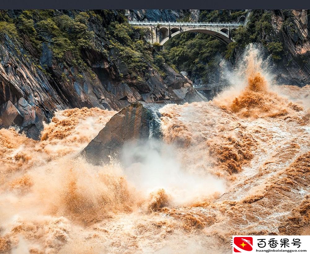 香格里拉在哪里个城市