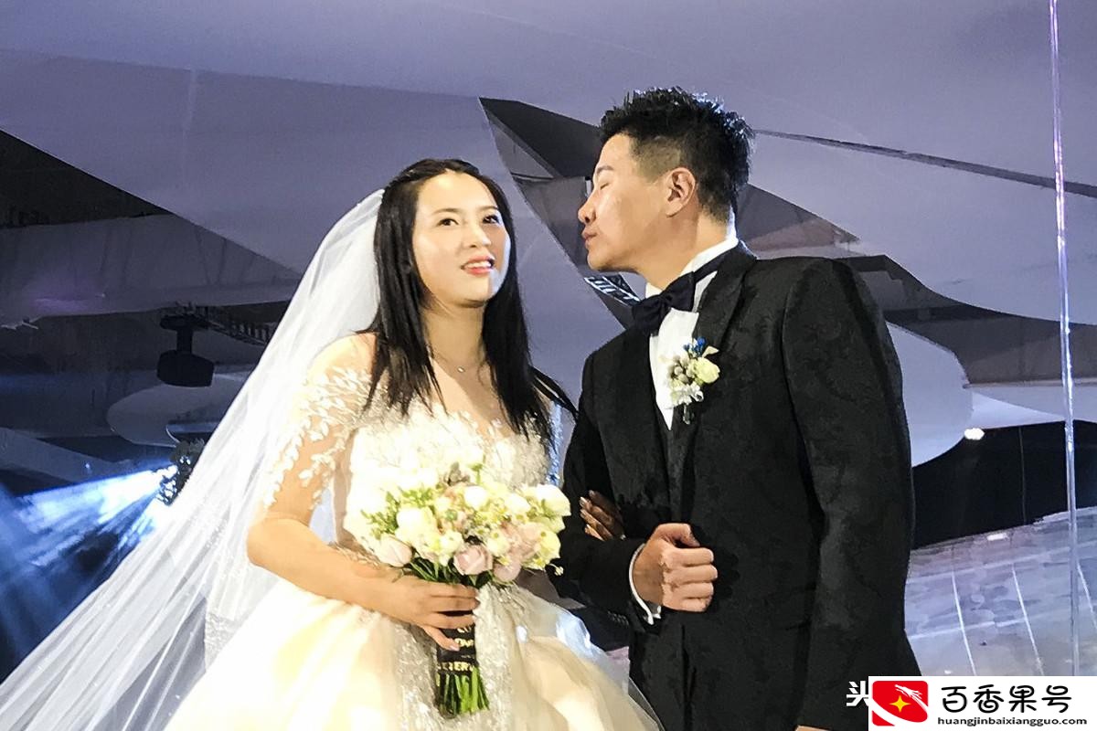 结婚当天夸新娘的句子？结婚夸新娘的成语有哪些？