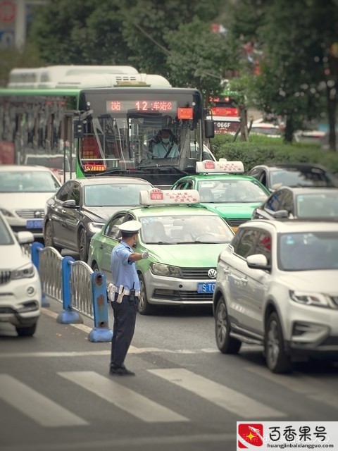 交警一个月工资多少钱